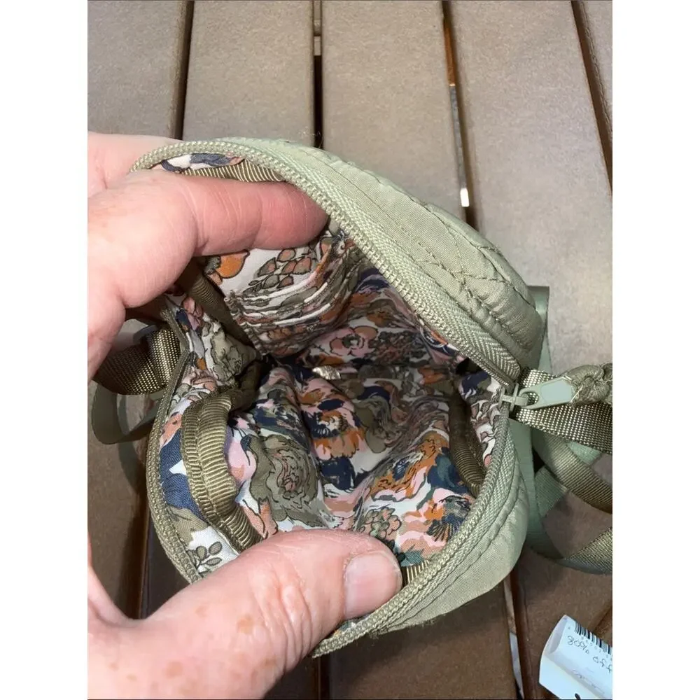 Vera Bradley rfid 26”